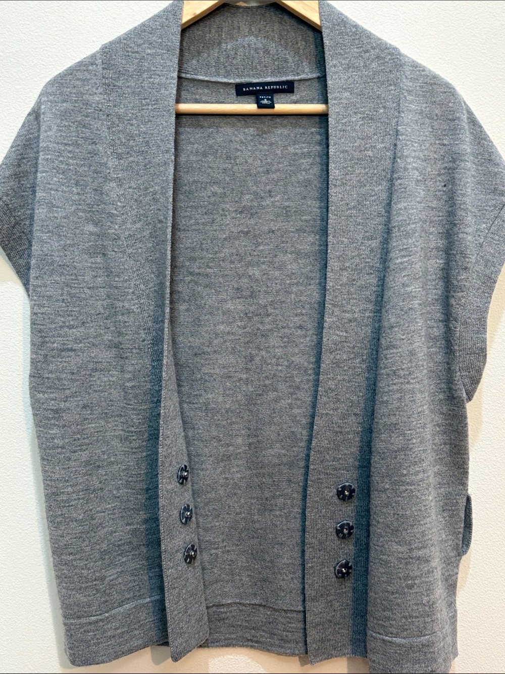 Banana Republic Heather Gray Short-Sleeve Open Front Cardigan - Picture 8 of 15